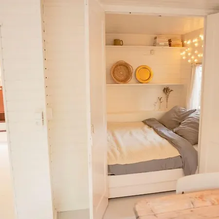 Magisch Huisje Direct Aan Het Veluwse Bos.
